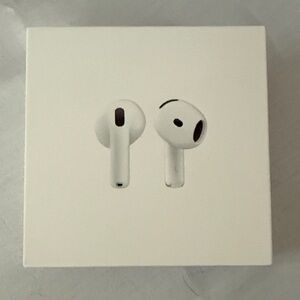 Apple AirPods in Classic White